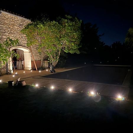Le Coing Des Vignes Bed & Breakfast Mauressargues Eksteriør bilde